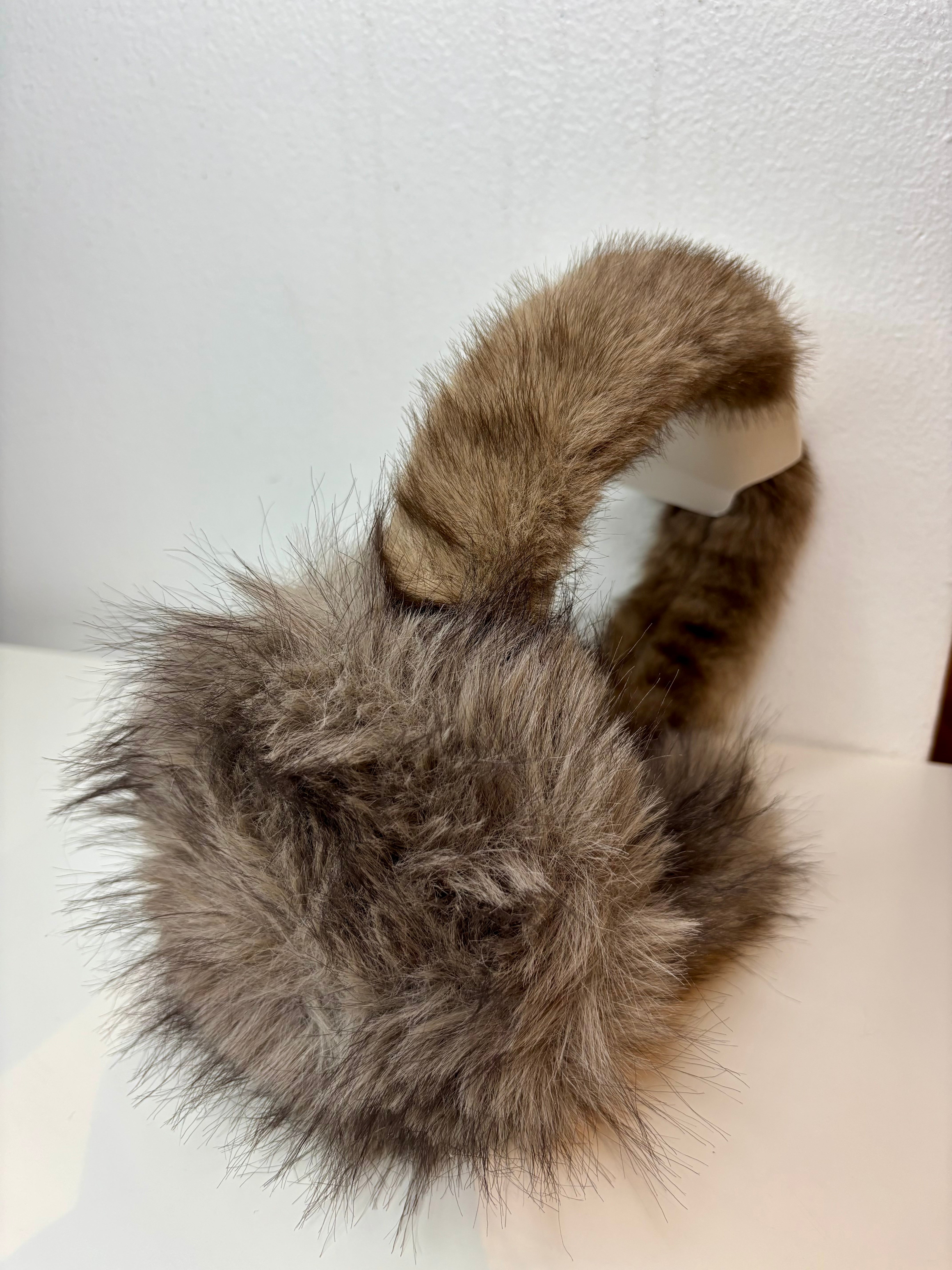 Caches-oreilles taupe