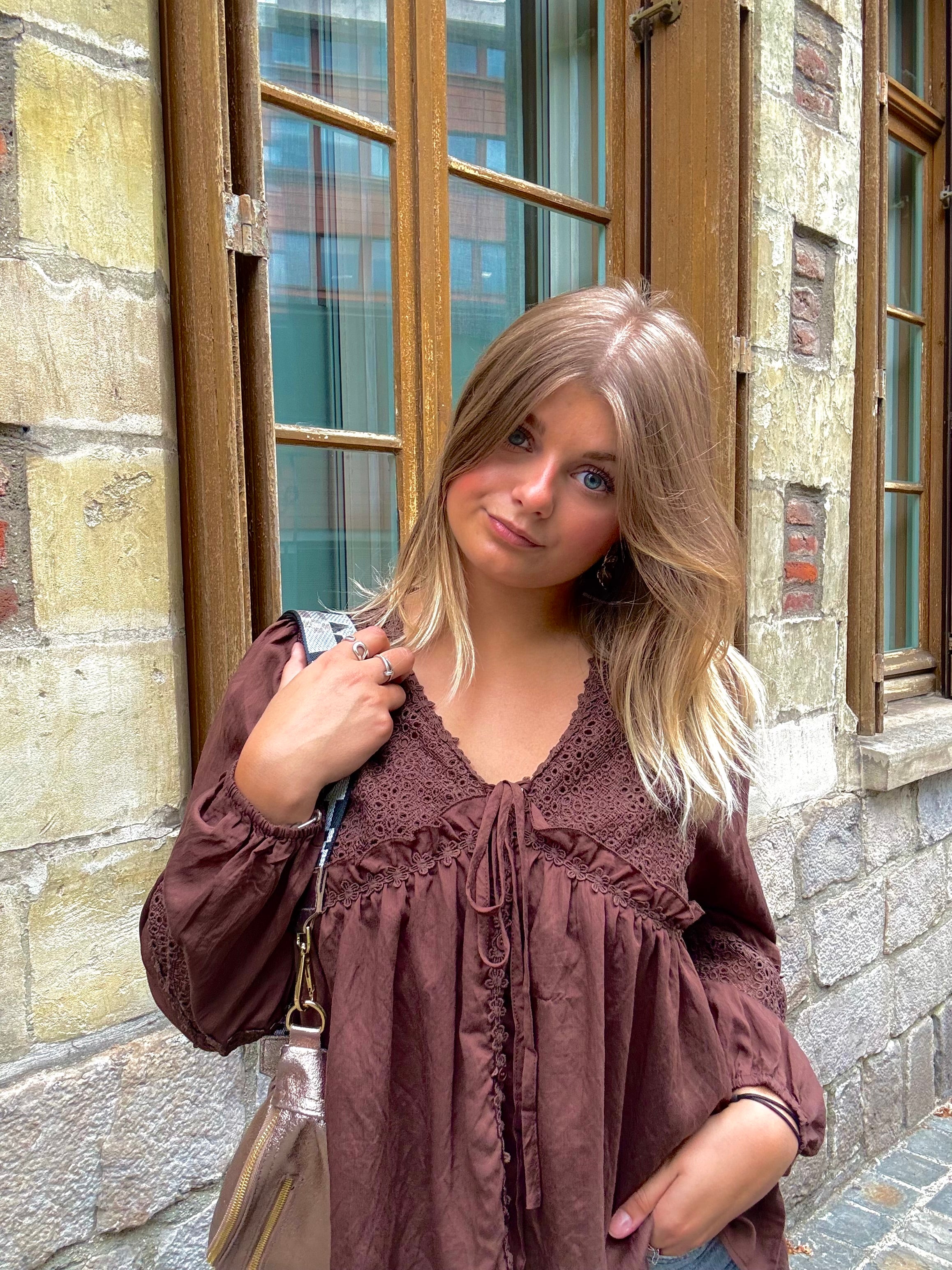 Blouse chocolat brodée