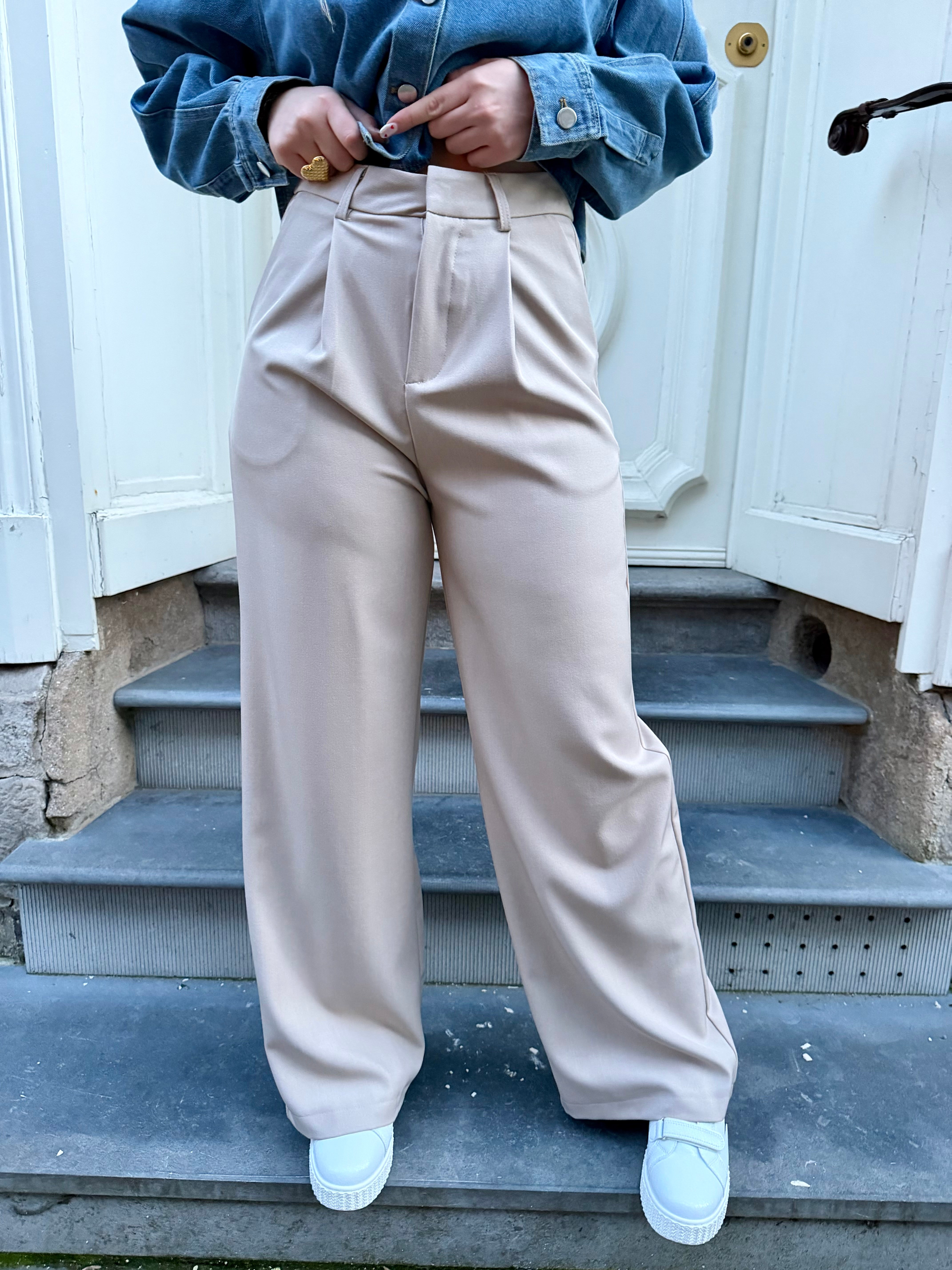 Pantalon beige chic