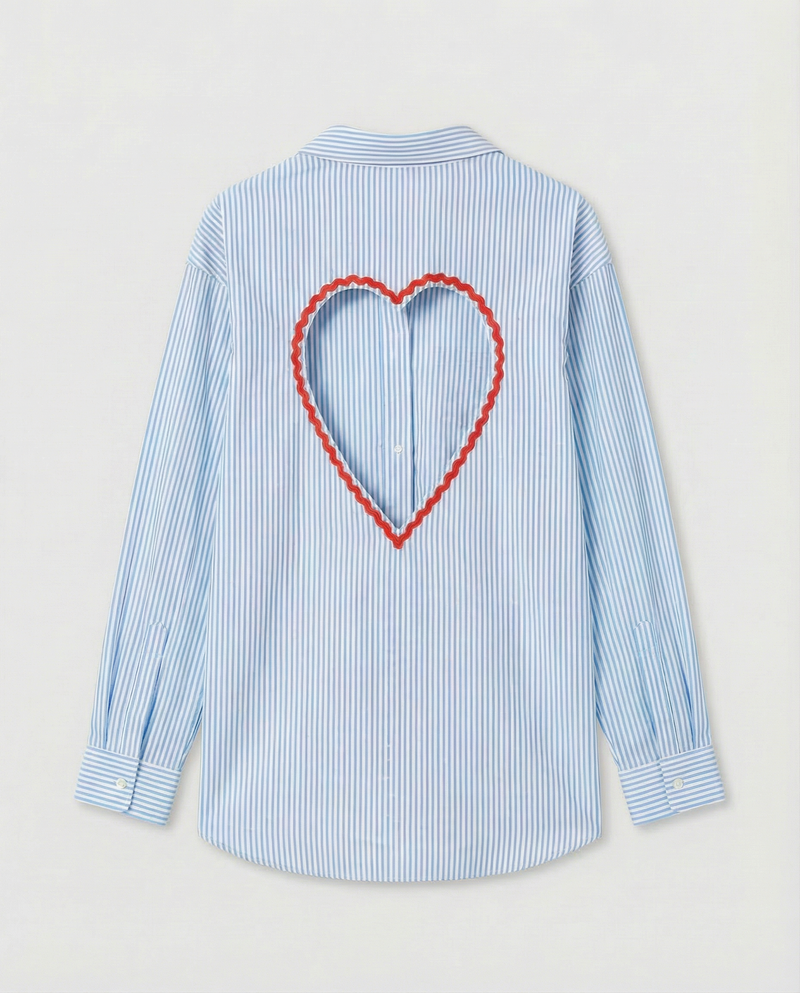 Chemise bleue romantique