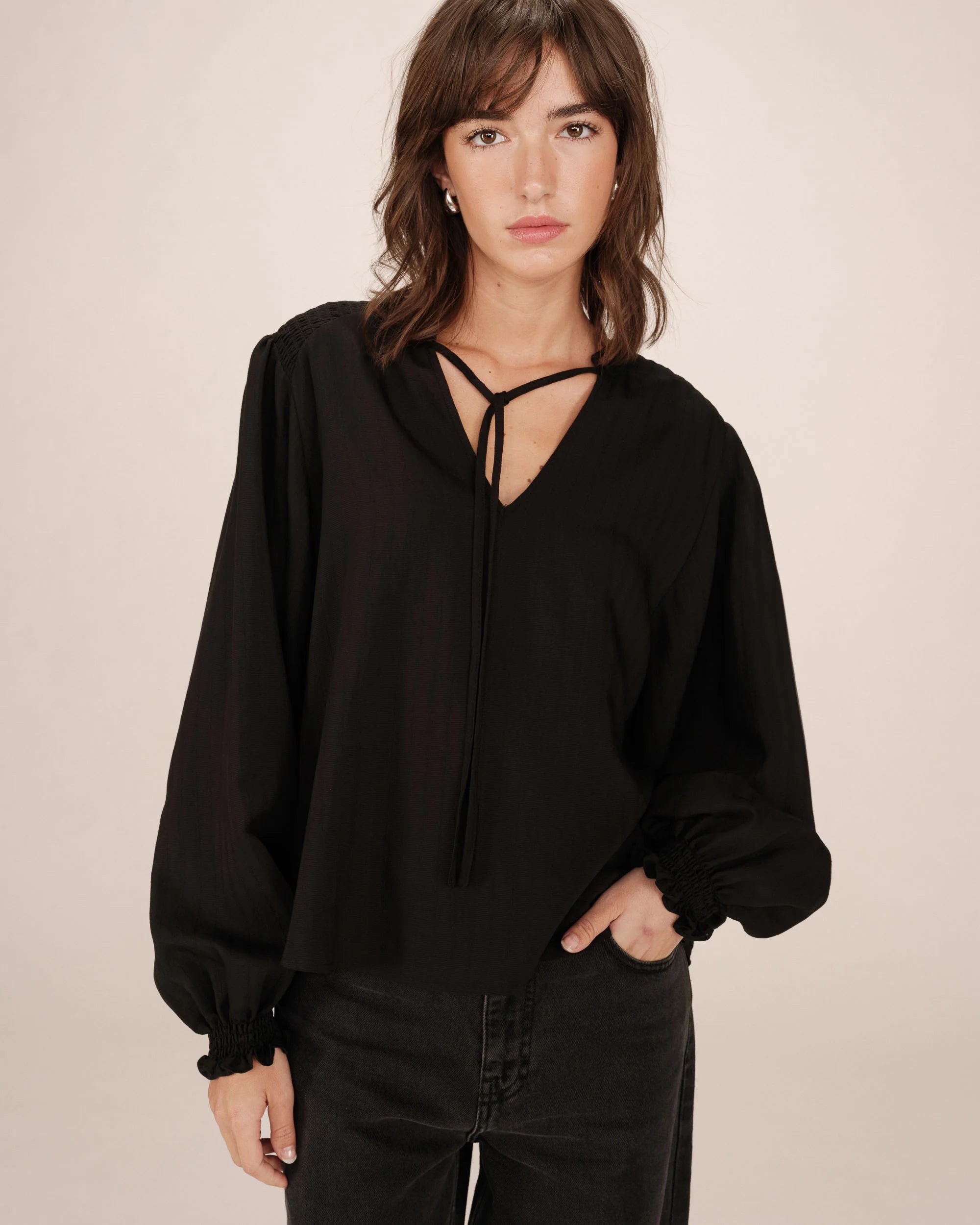 Blouse noire Serinda