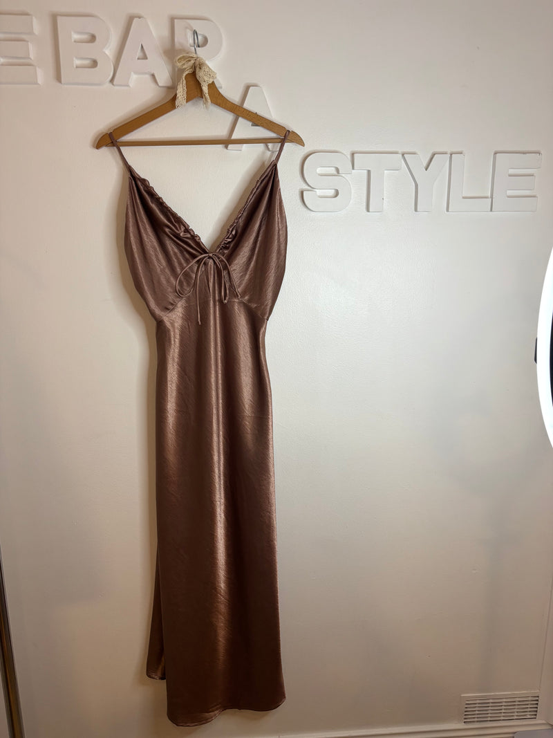 Robe marron clair