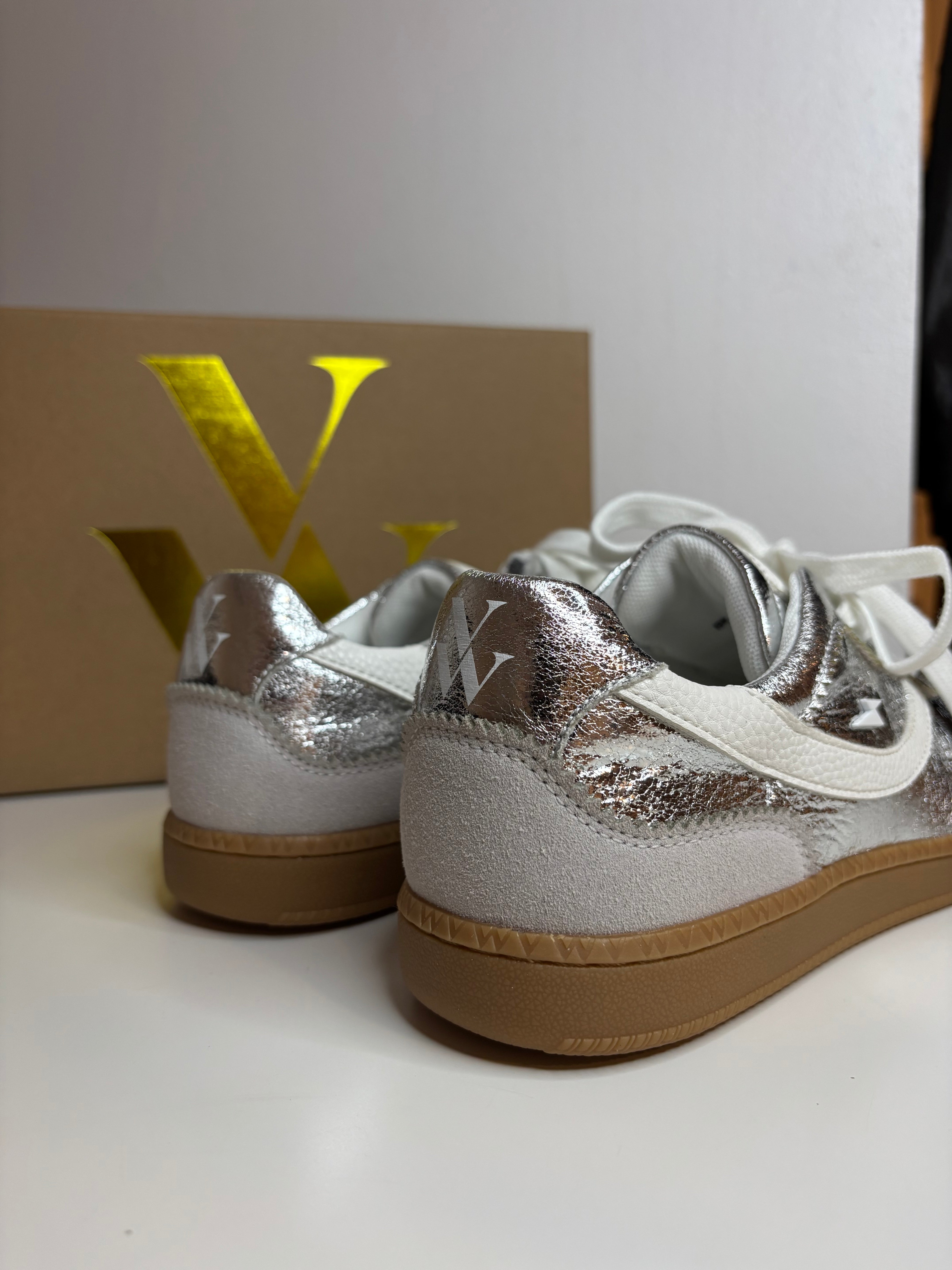 Baskets argentées AURA Vanessa Wu