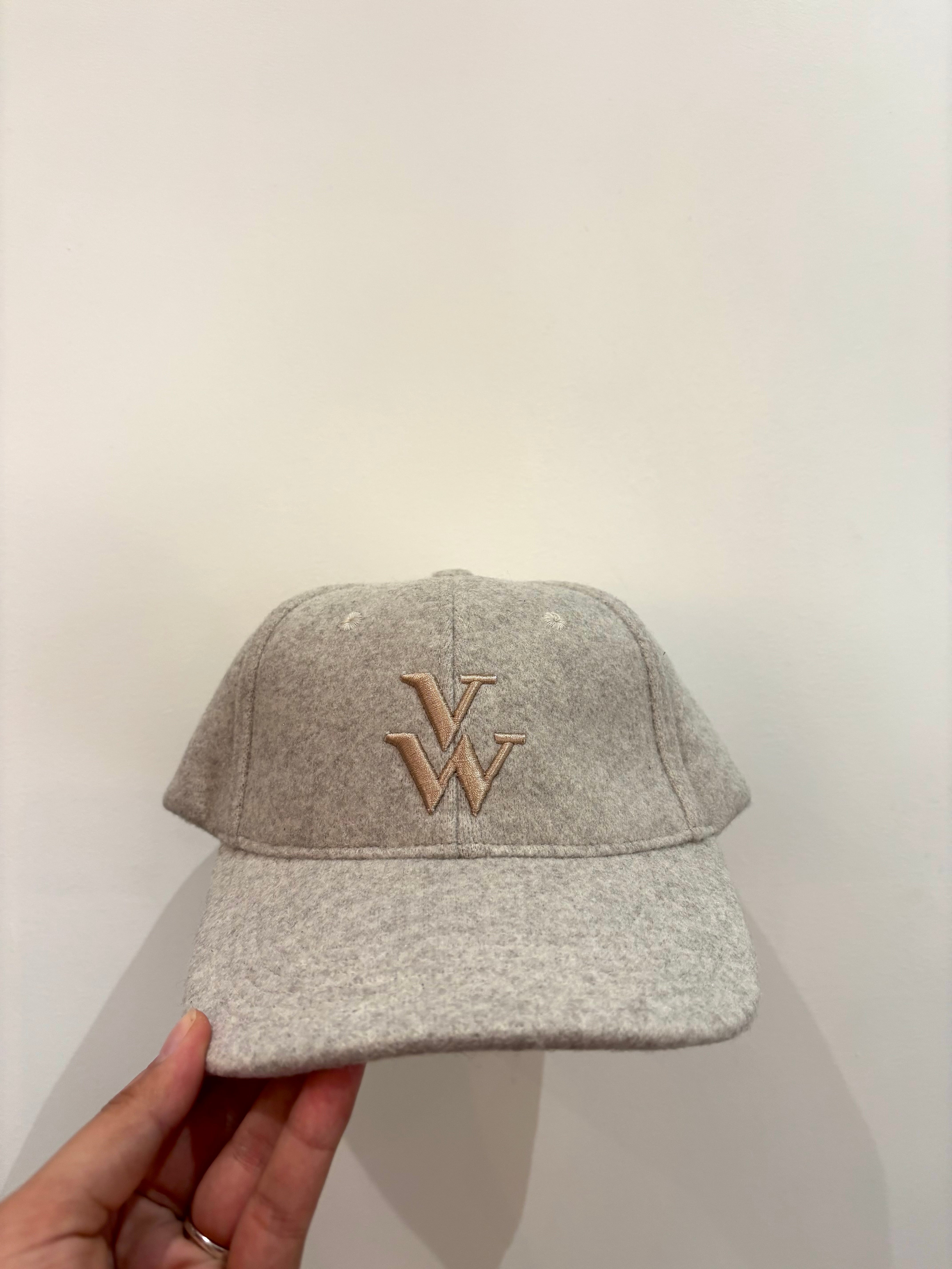 Casquette beige Vanessa wu
