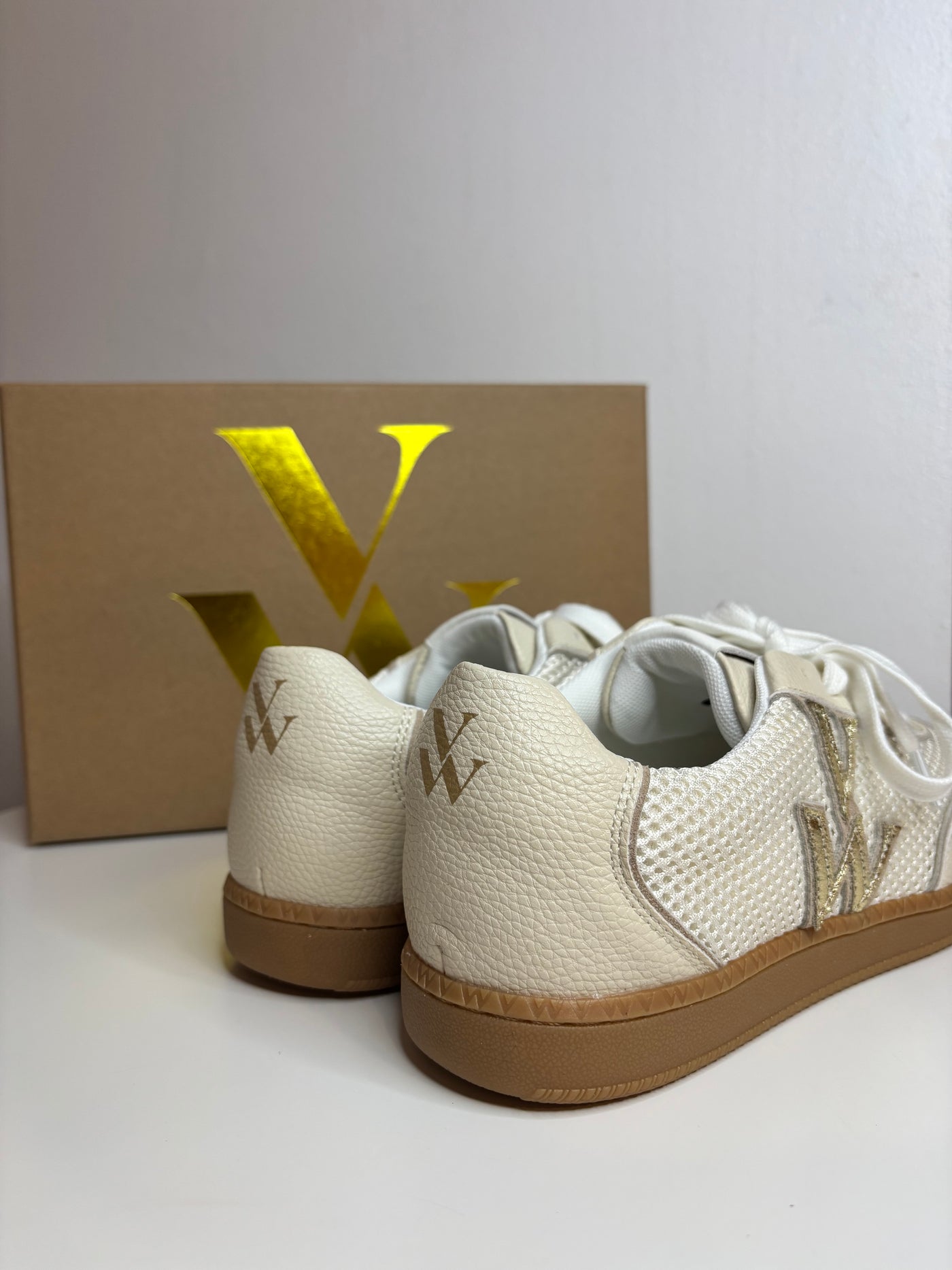 Baskets beige AURA Vanessa Wu