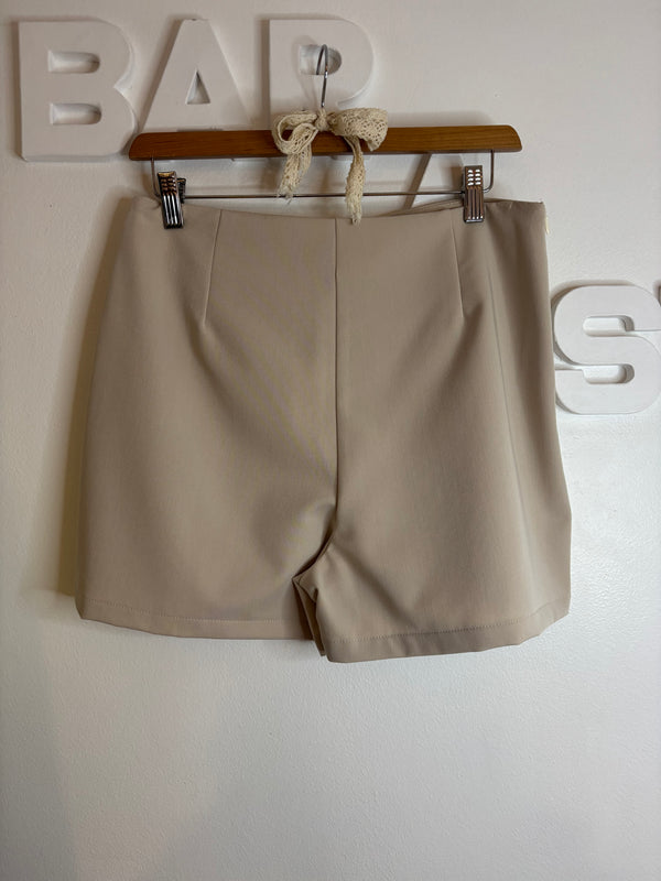 Jupe-short beige craquante