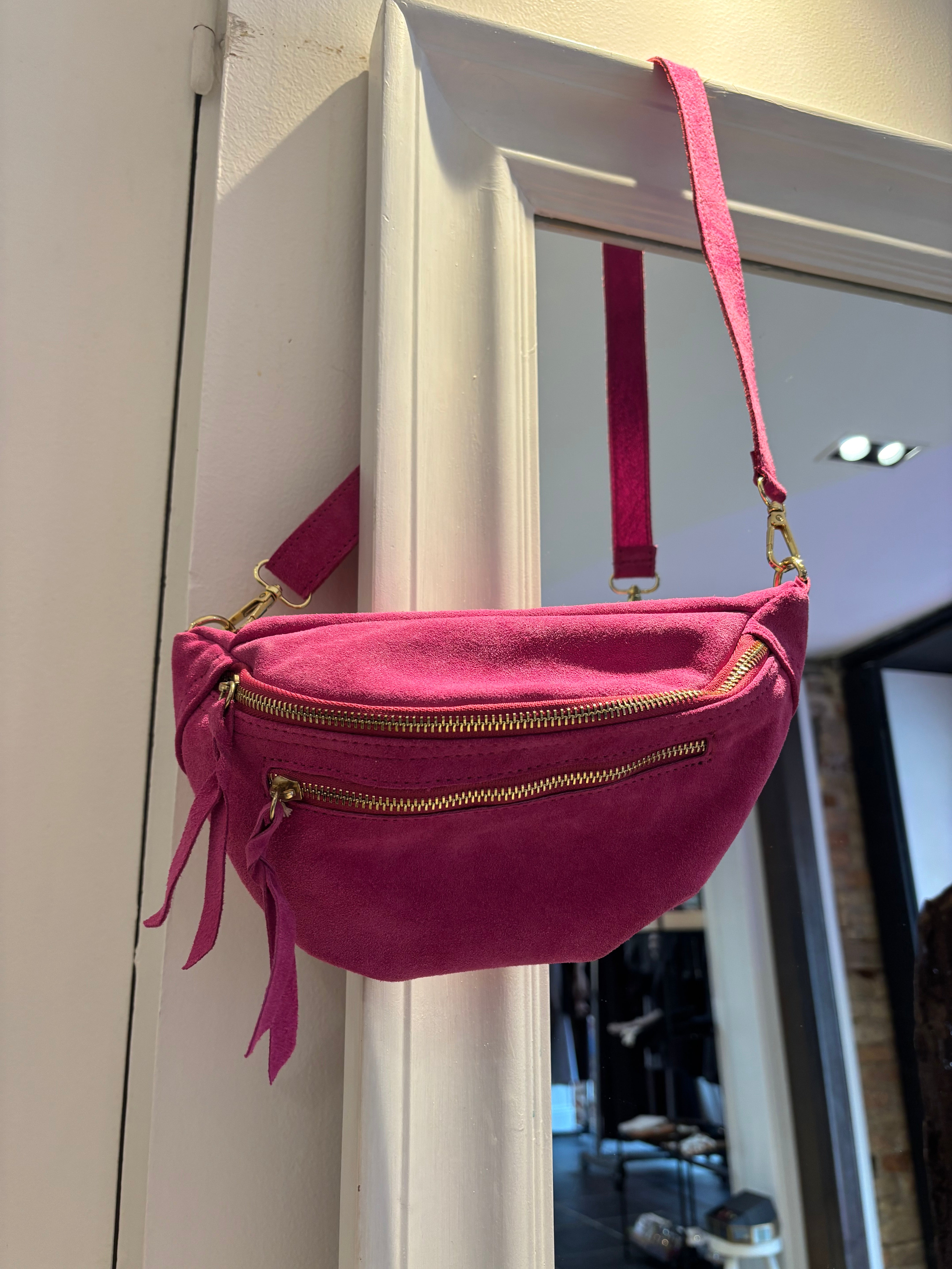 Sac banane rose fuchsia daim