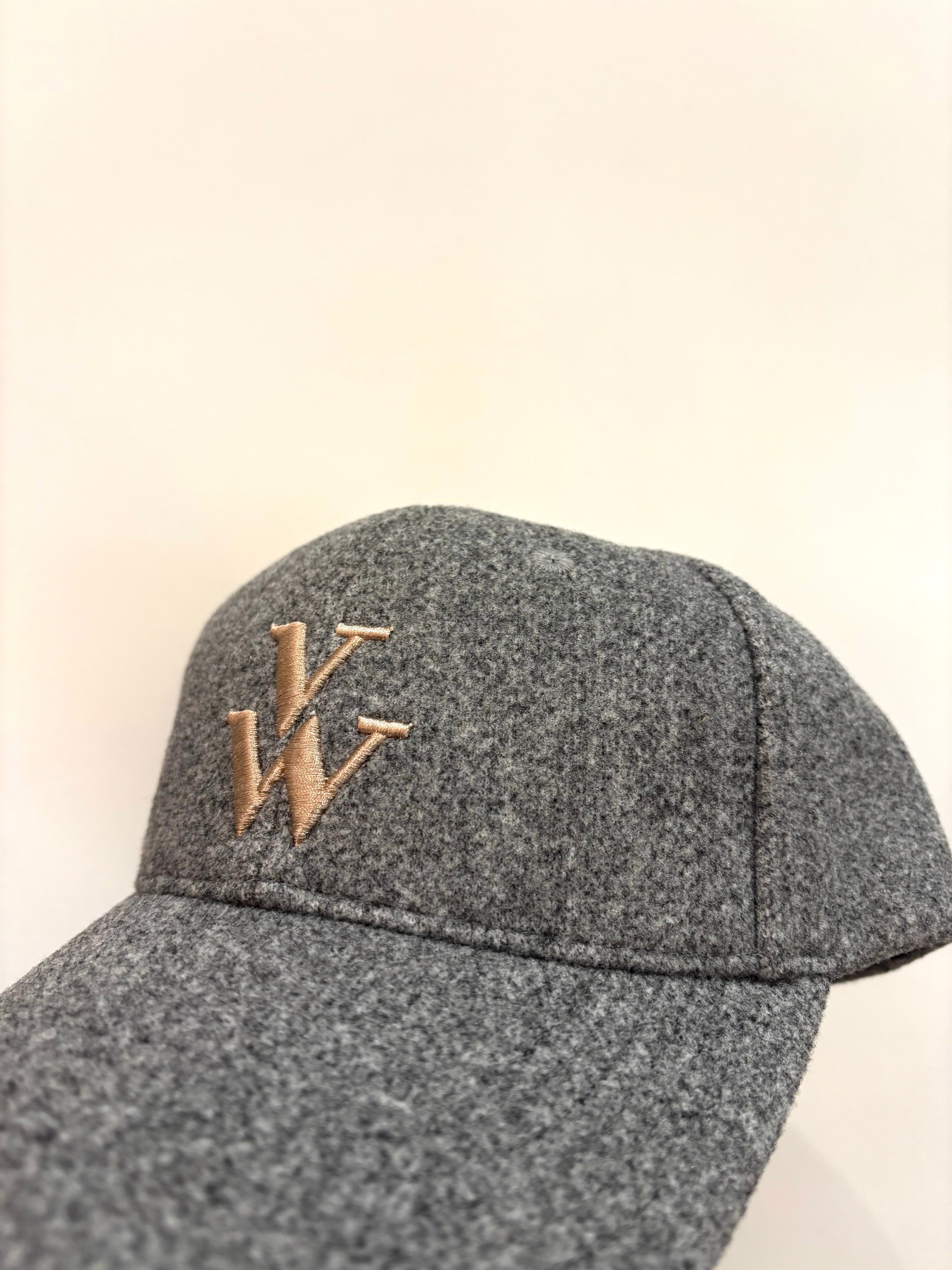 Casquette grise Vanessa wu
