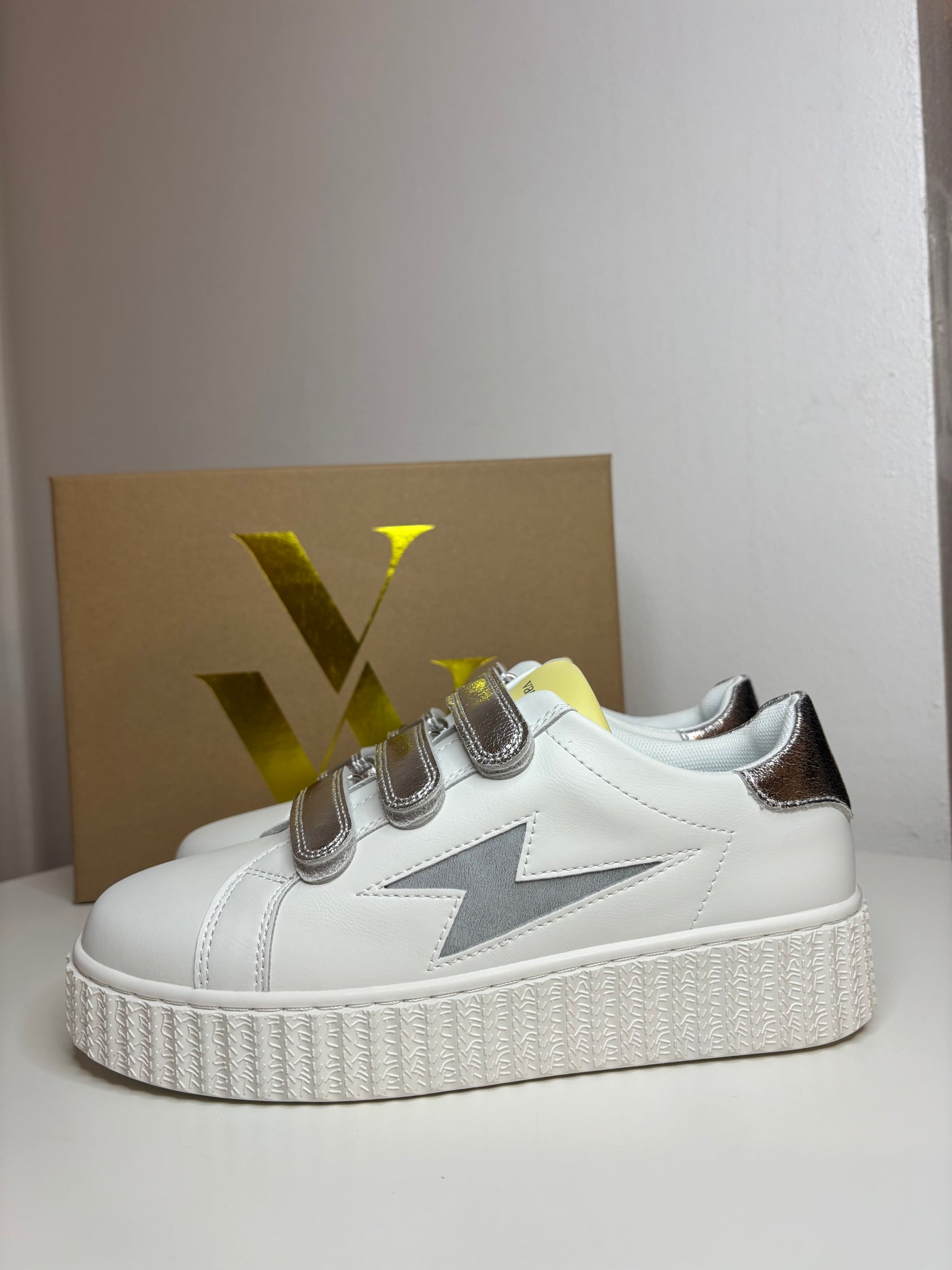 Baskets argentées MAGGIE Vanessa Wu