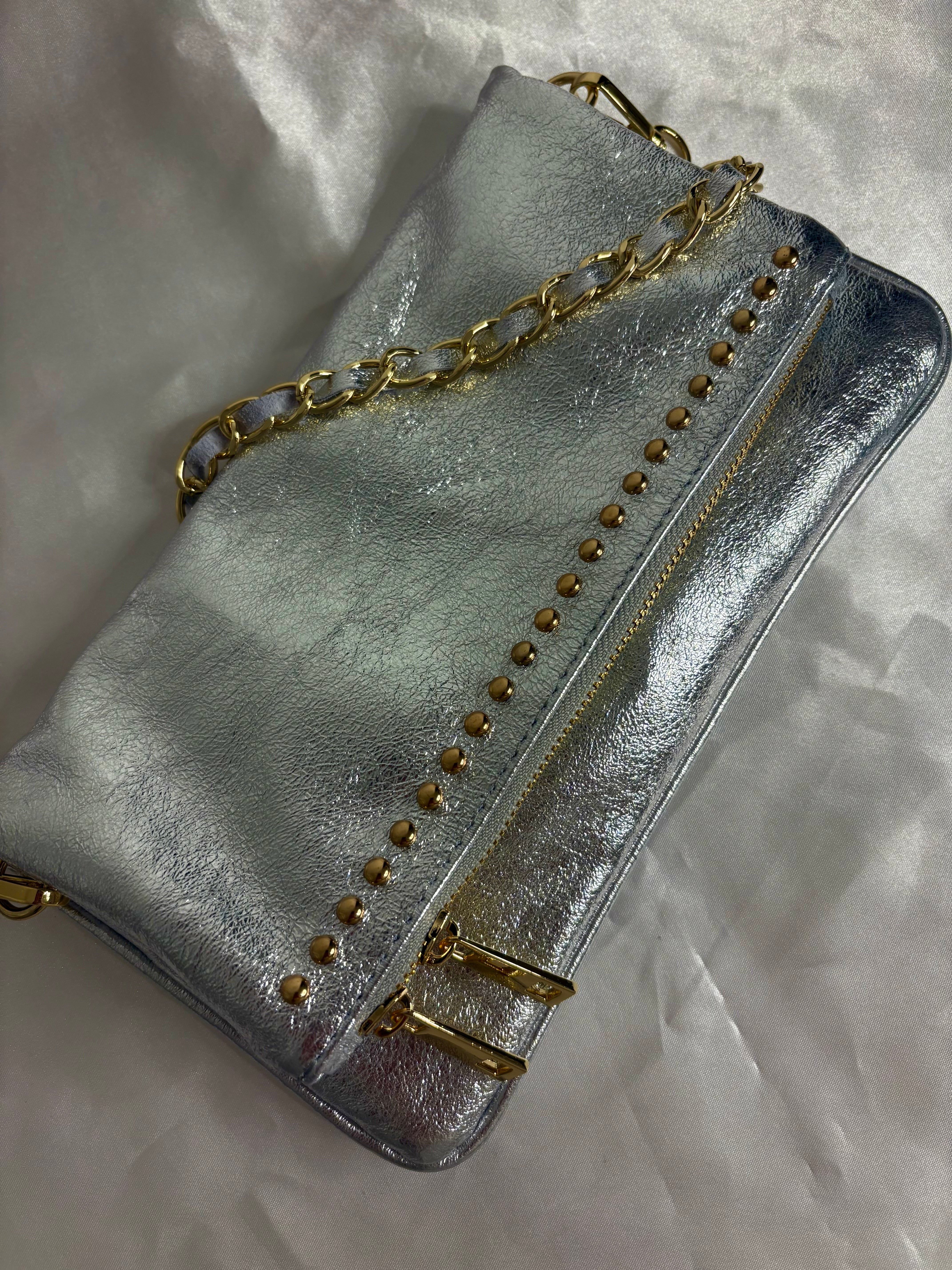 Sac pochette argenté irisé