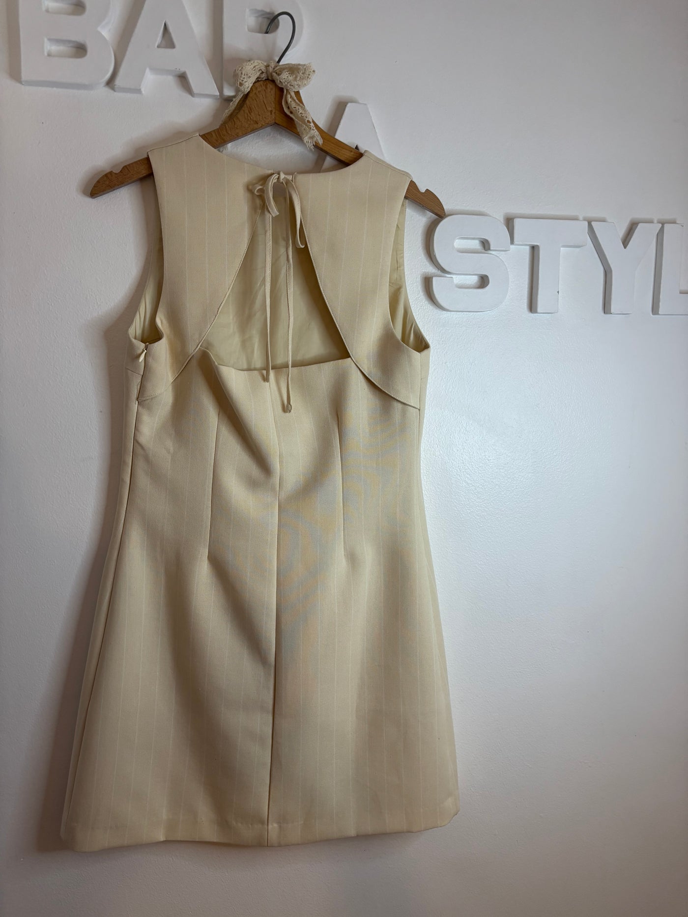 Robe courte rayée vanille VEA