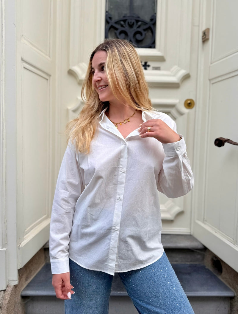 Chemise blanche romantique