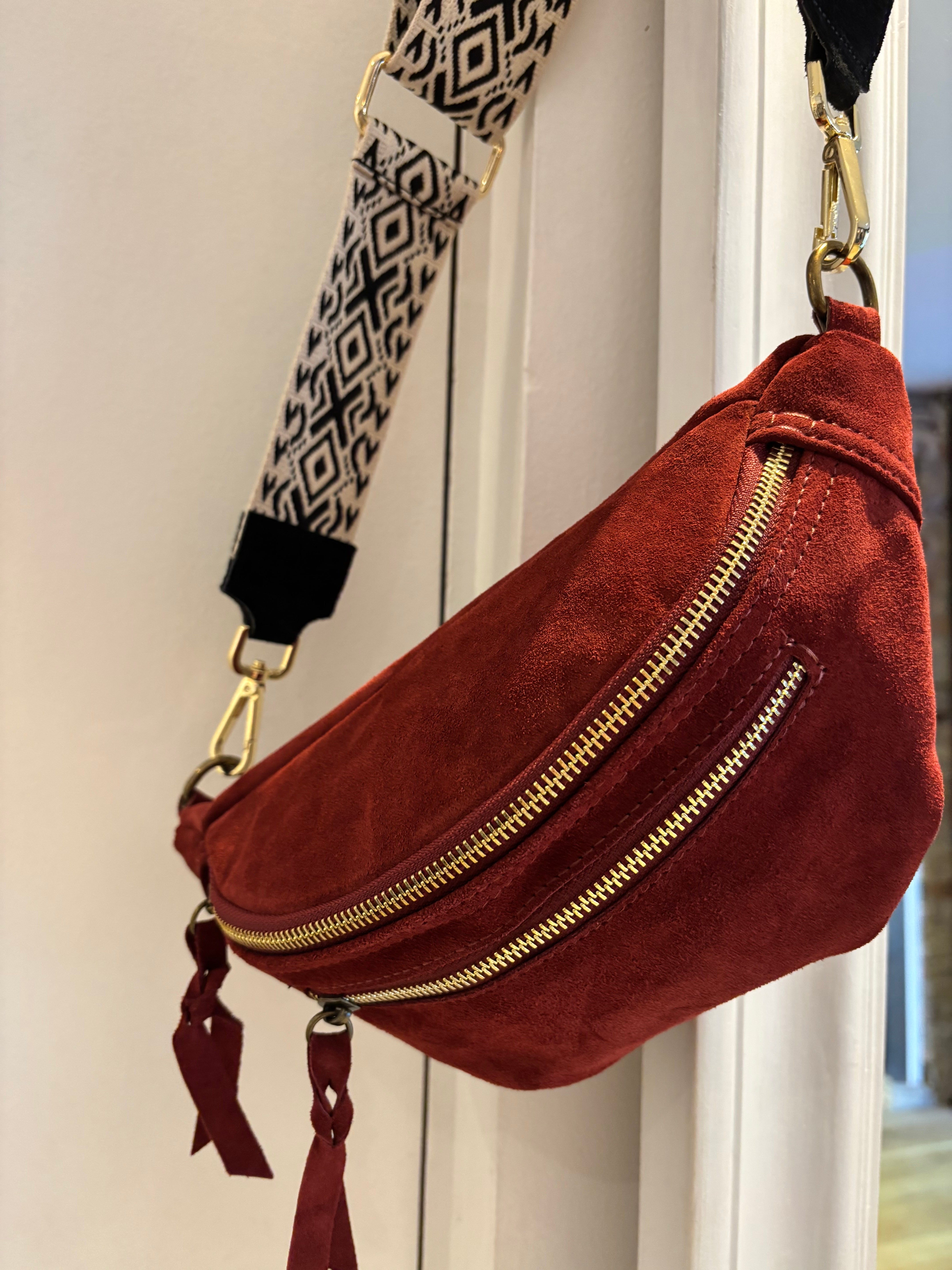 Sac banane bordeaux daim
