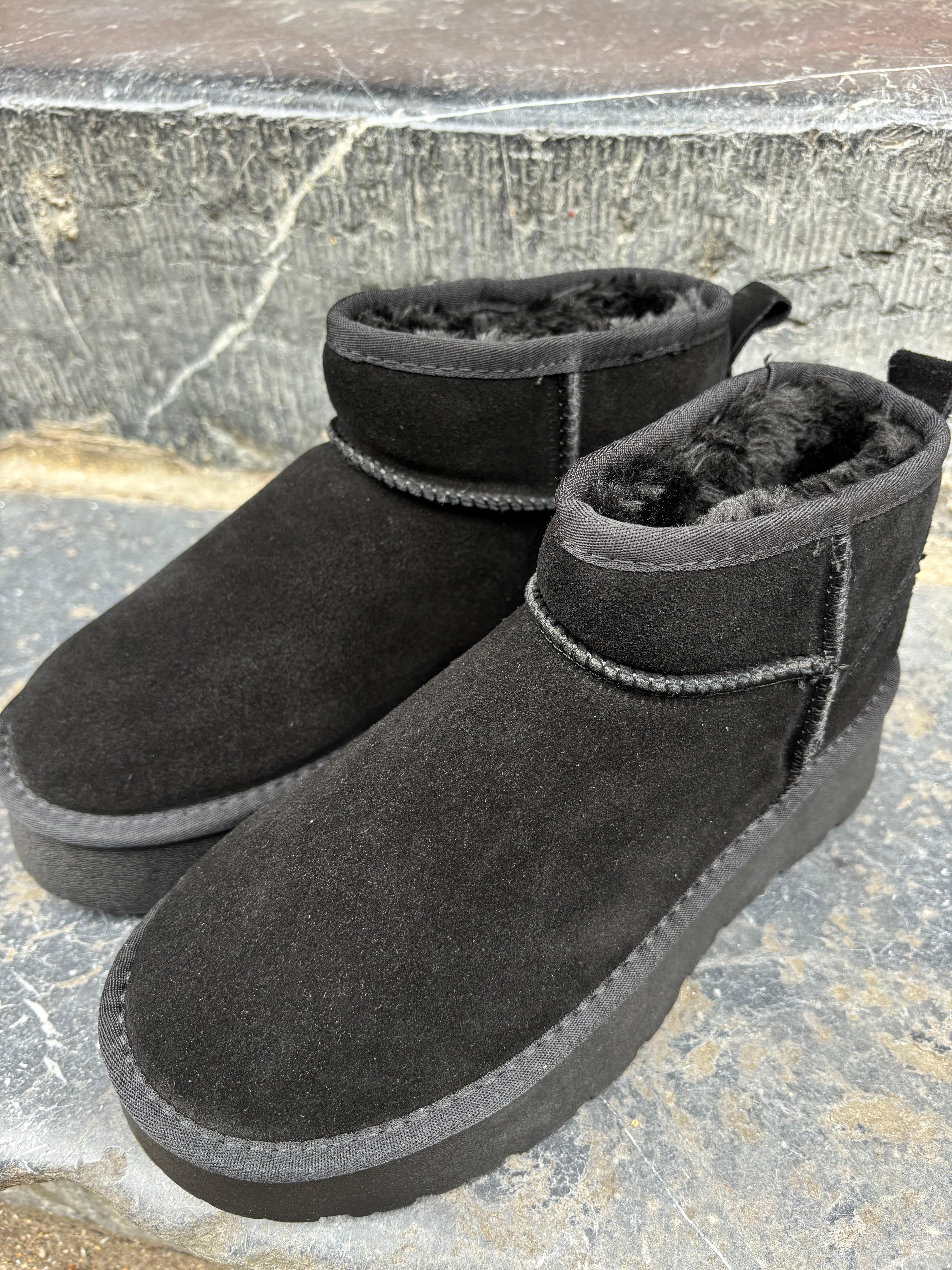 BOTTES ALIZÉ NOIRE À PLATFORME