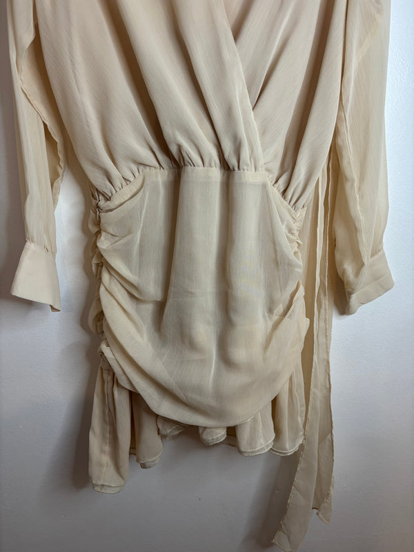 Robe beige Élégante