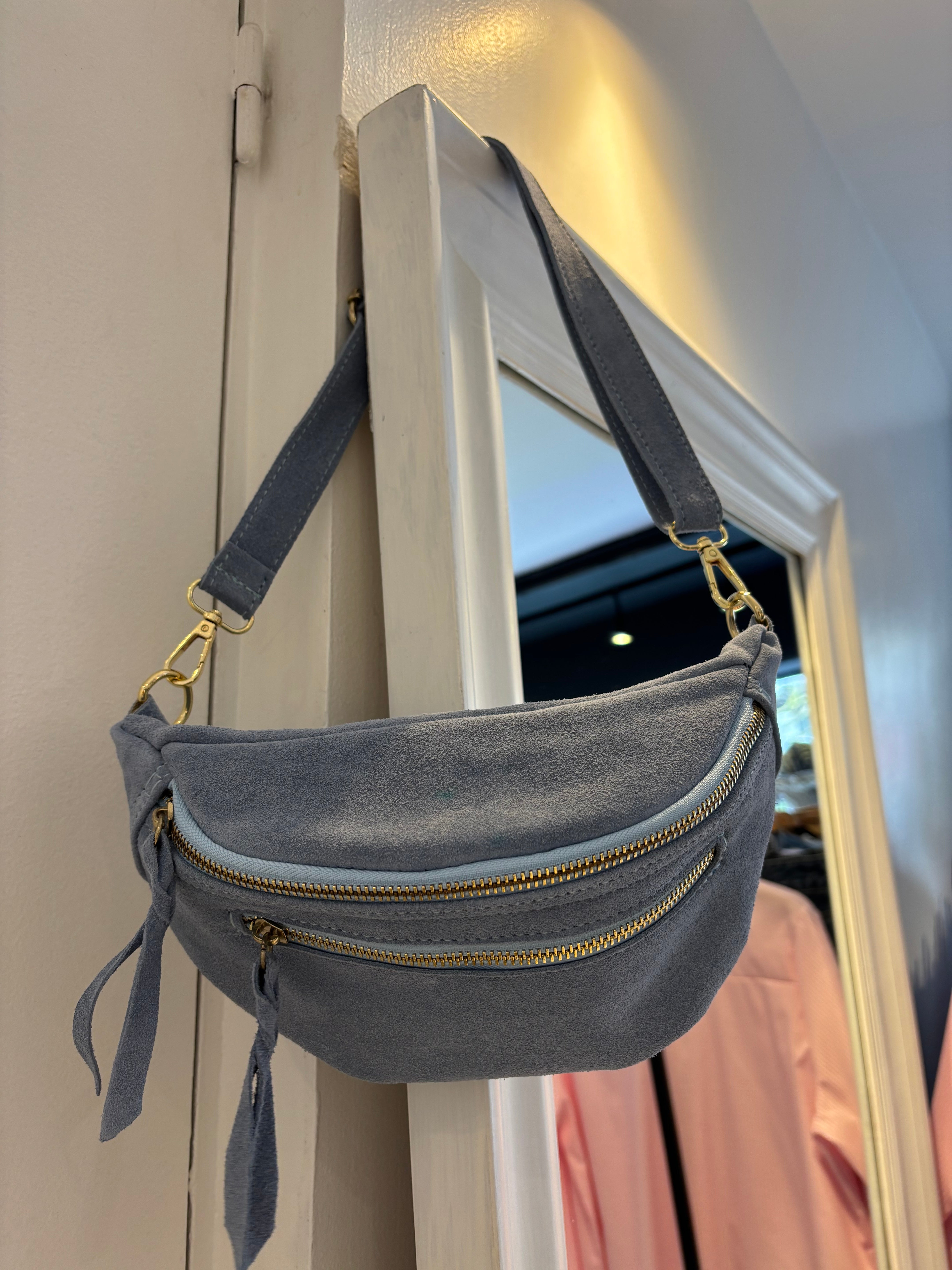 Sac banane bleu daim