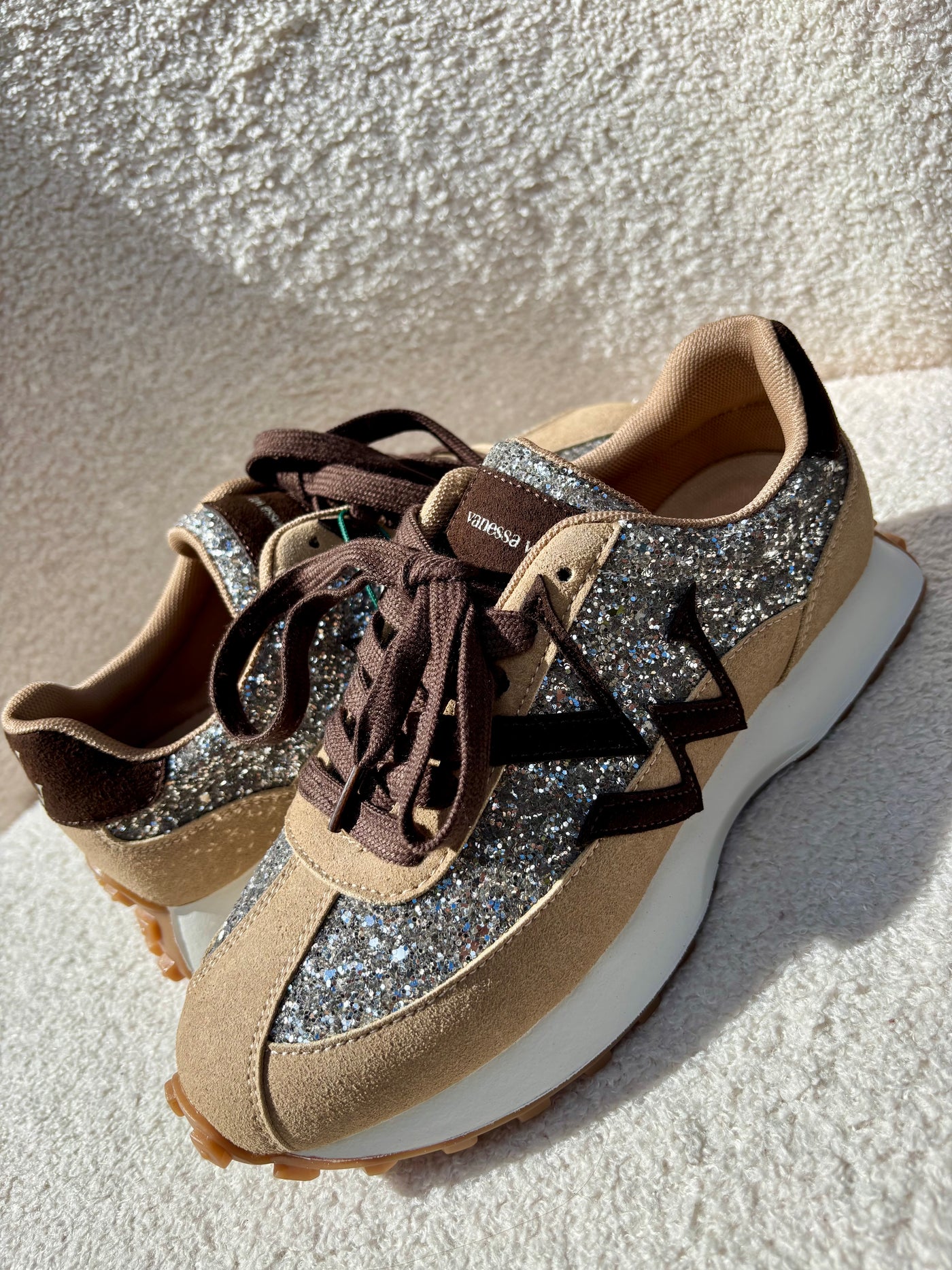 Baskets FLOW Initials beige