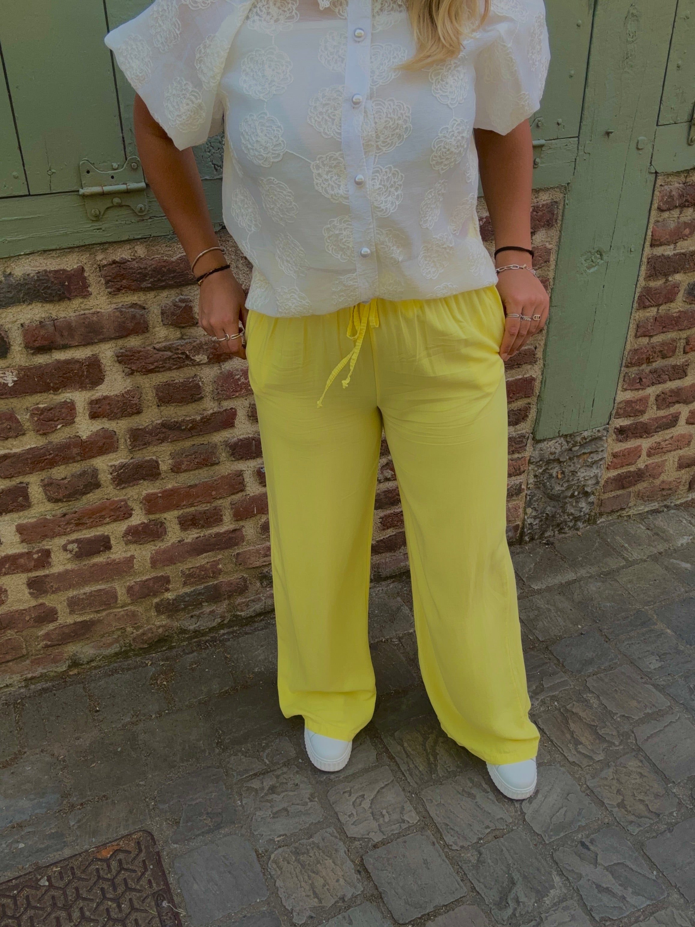Pantalon Jaune Ravissant