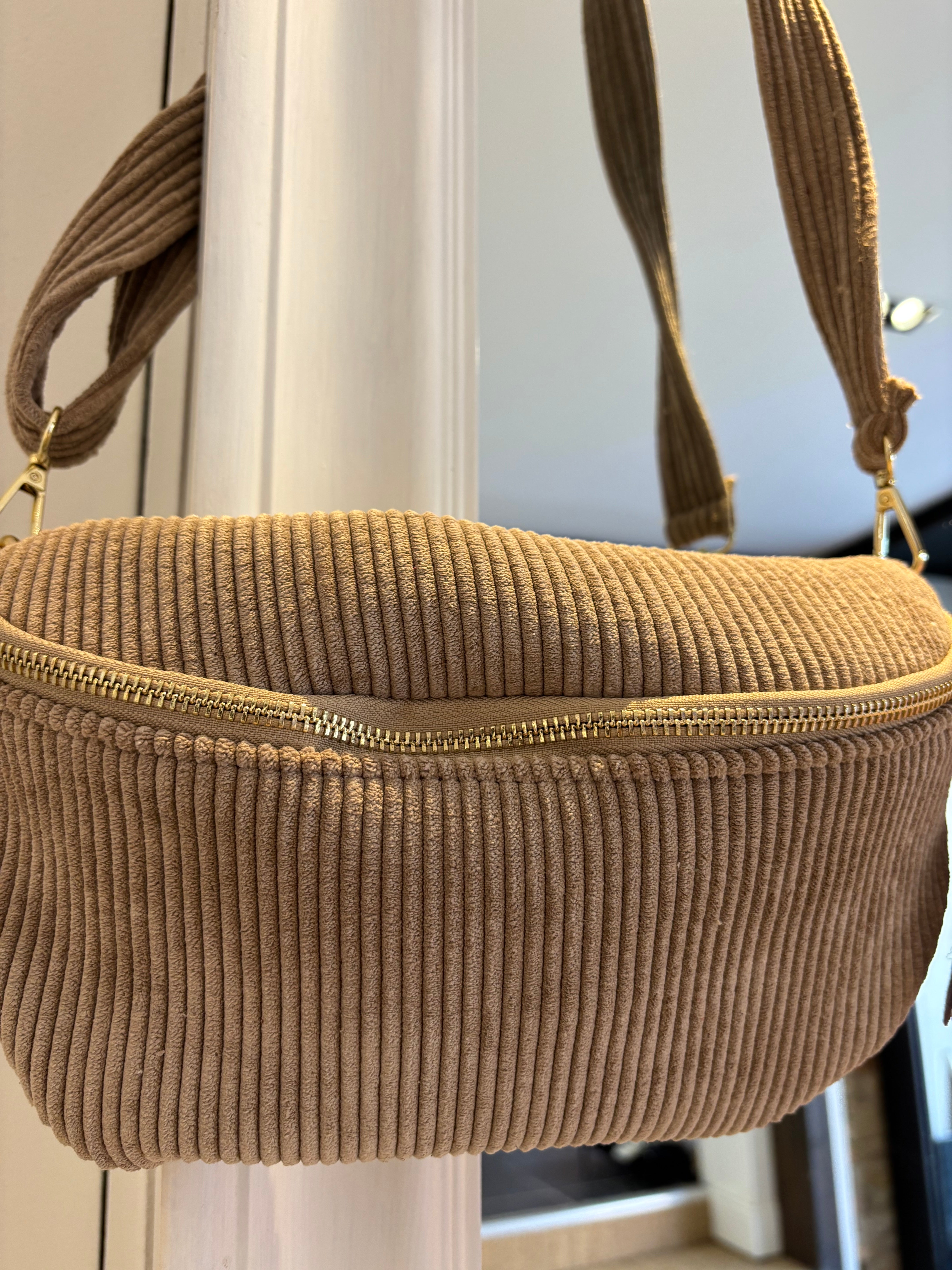 Sac banane taupe Moderne