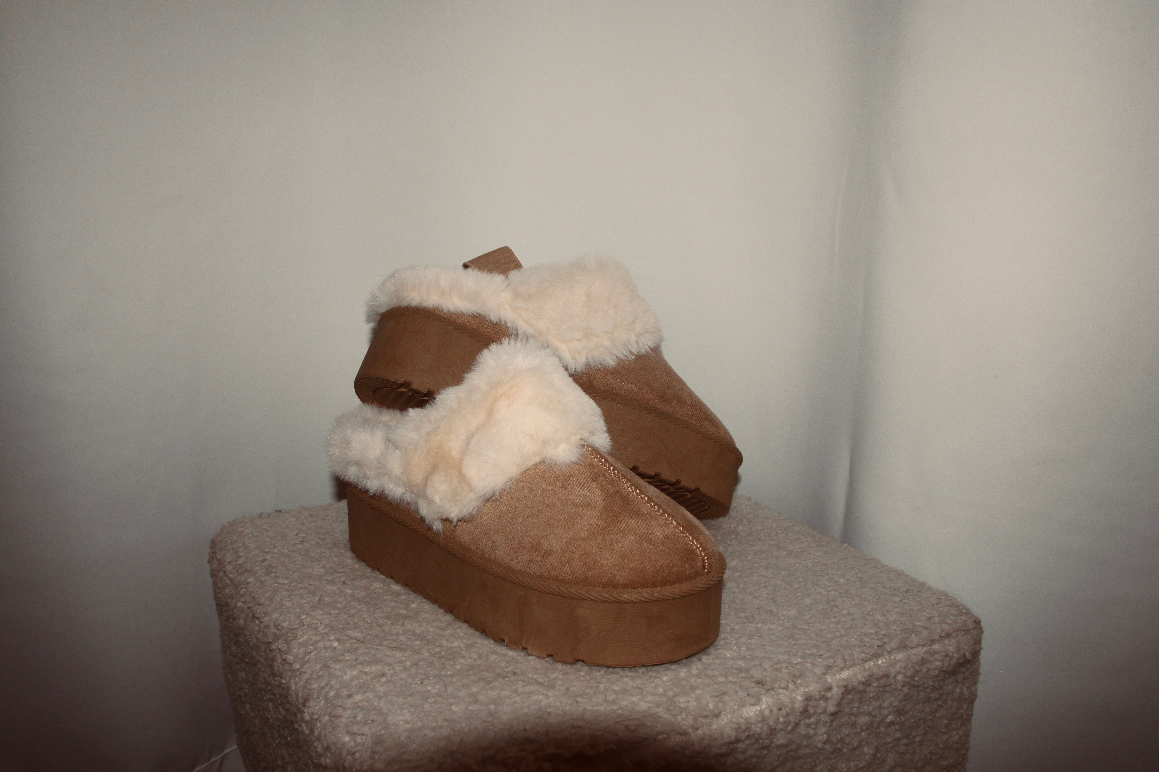 CHAUSSONS BEIGE ALI