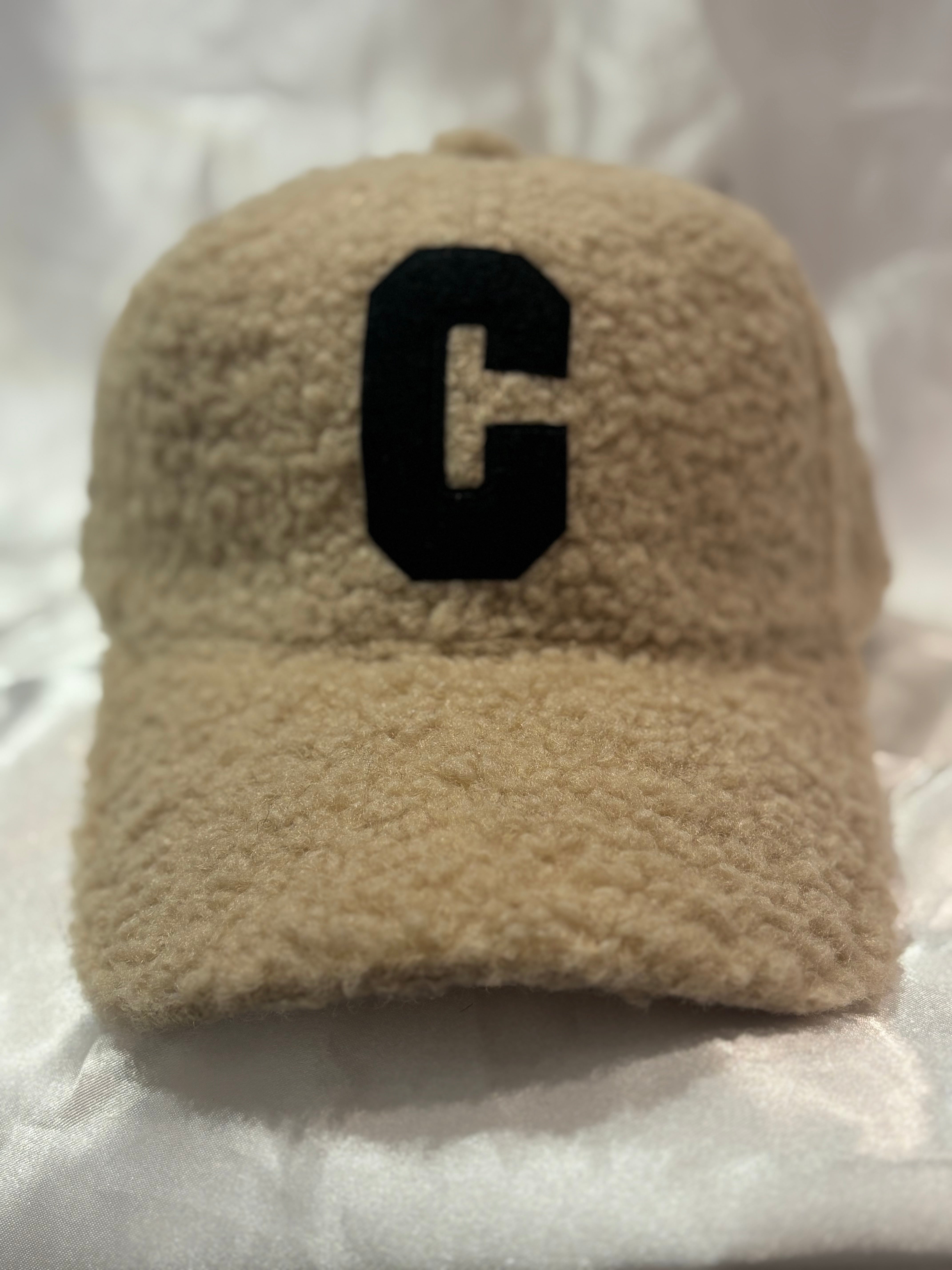 Casquette à moumoute « C »