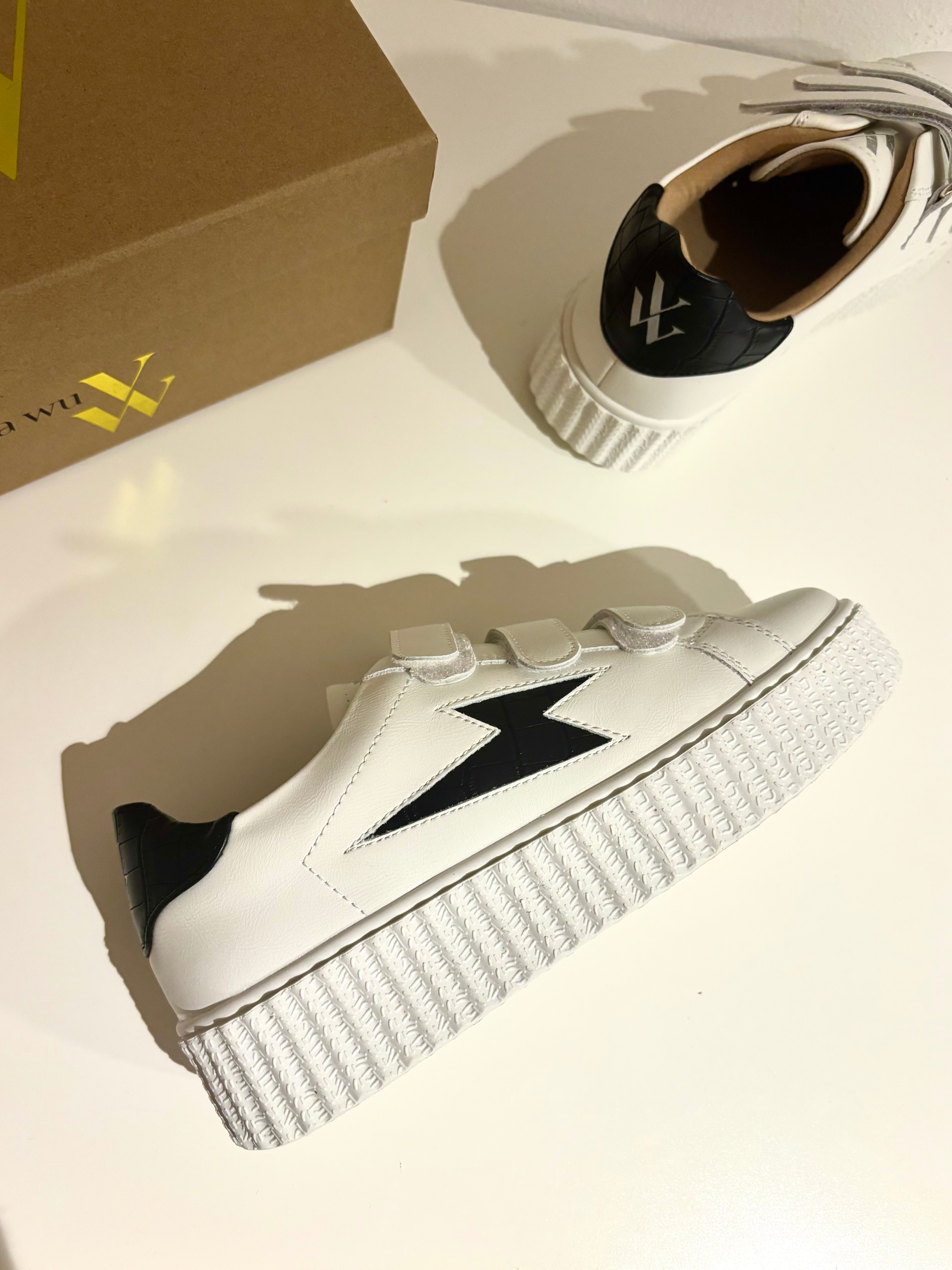 Baskets éclair Elsa blanc et noir croco VANESSA WU