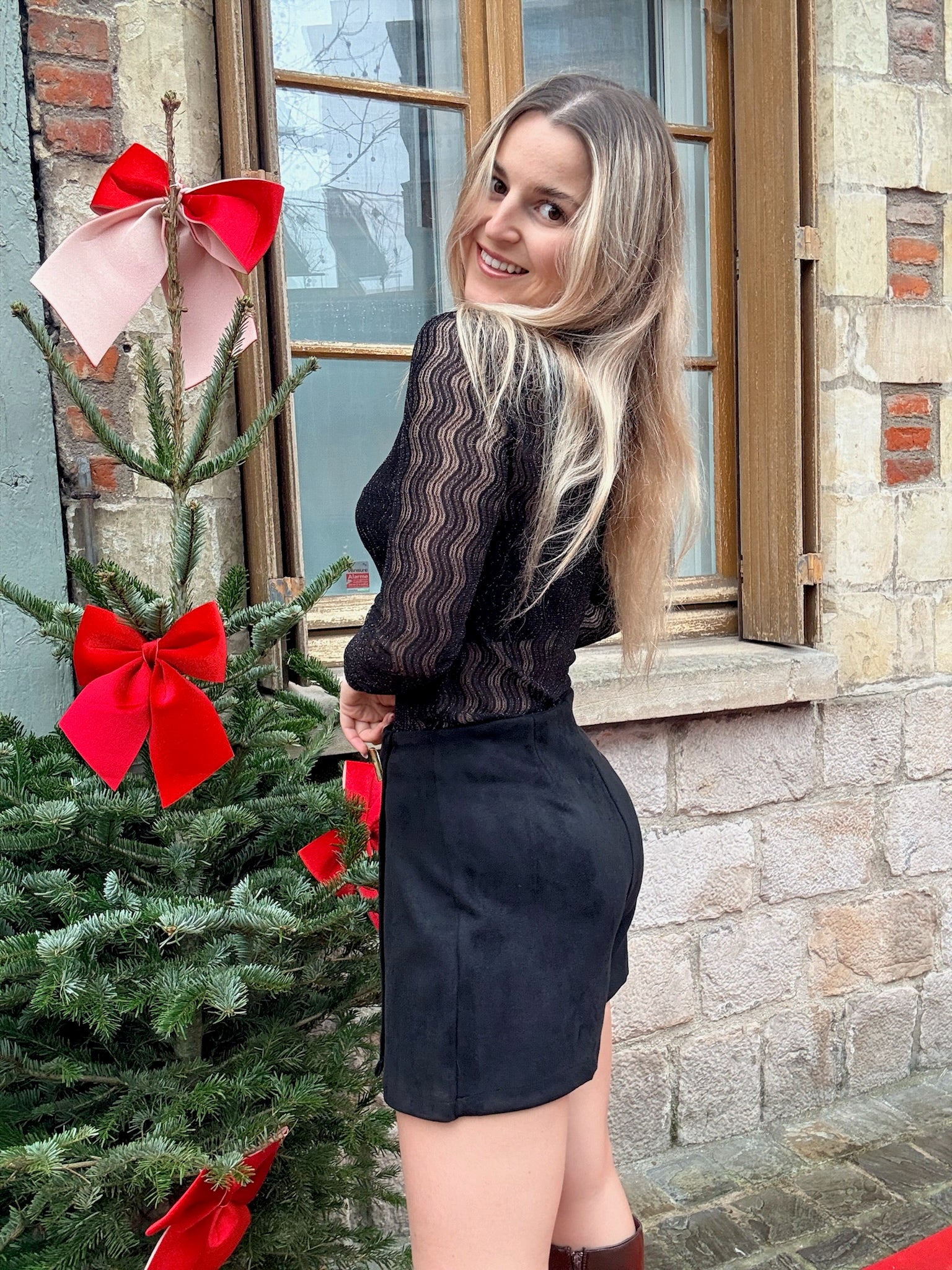 Jupe-short noire craquante